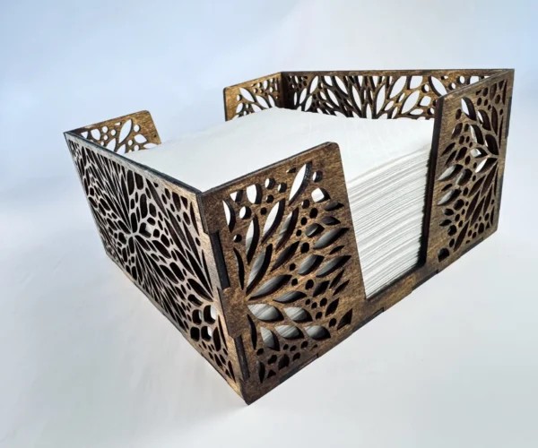 Fa szalvétatartó virágmintával, vintage stílusban