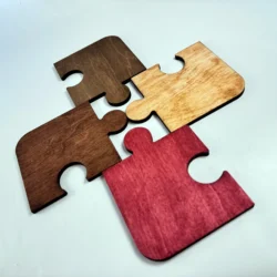 Fa puzzle poháralátét különböző színekben