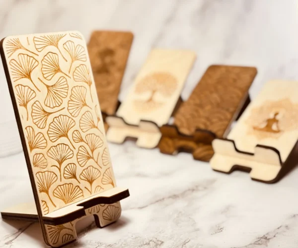 telefontartó fából