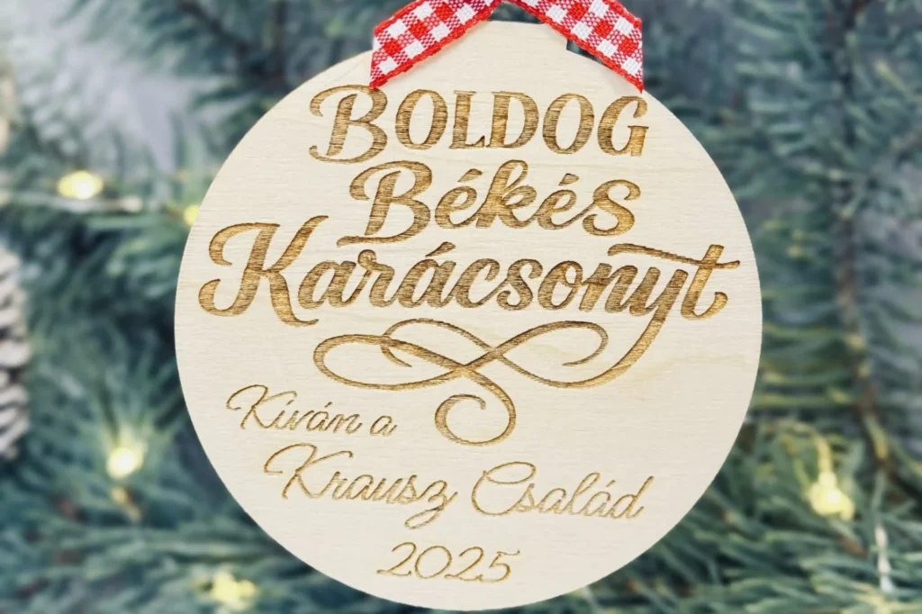 Egyedi karácsonyfadísz