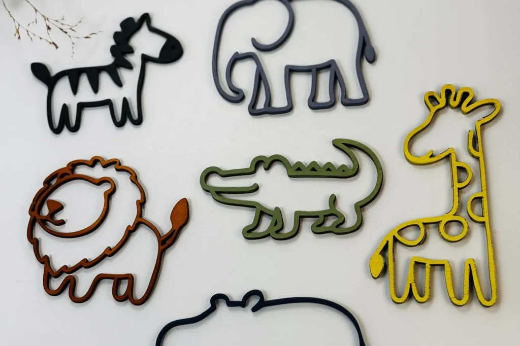 Szafari hangulatú fa állatfigura szett