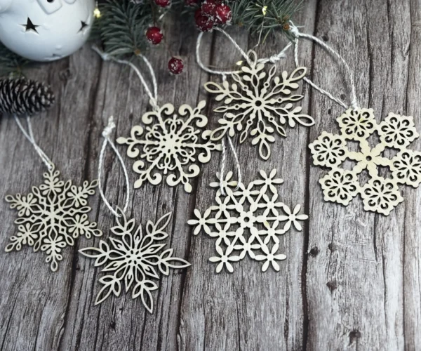 6 darabos természetes fa karácsonyi akasztó szett