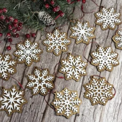 két rétegű hópehely karácsonyfadísz piros zsinórral, 8 cm átmérővel