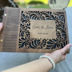Esküvői vendégkönyv gravírozható fa borítóval