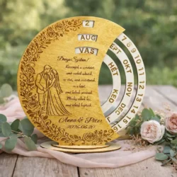 Szülőköszöntő ajándék fa öröknaptár – Hála Körforgása esküvői gravírozott dísz