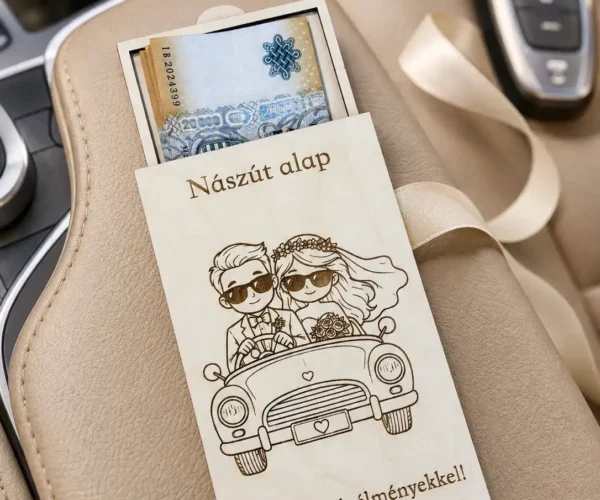 Nászút pénzátadó doboz autós nászpár gravírozással